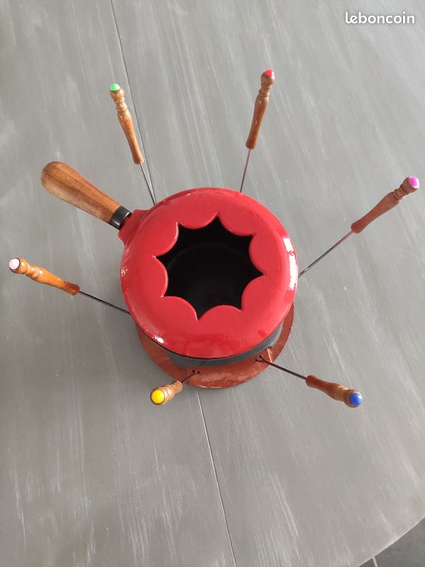 Service à fondue en fonte (image 1)