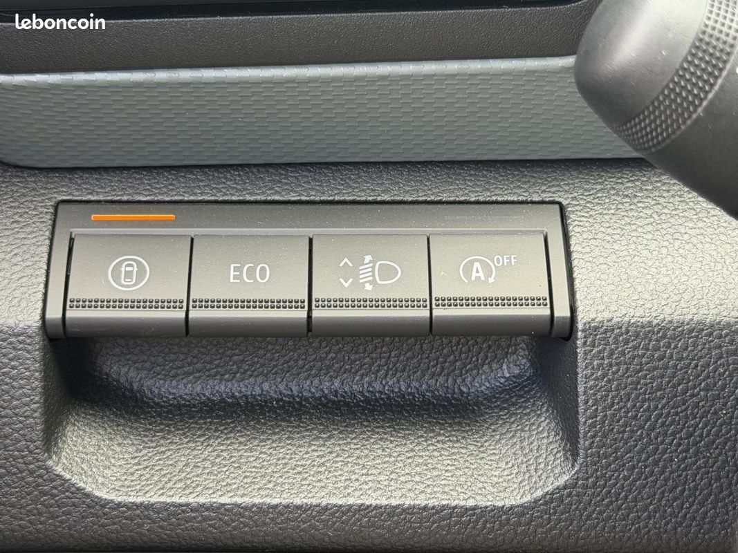 Dacia duster 1.2 essence 130 camera de recul + radar de recul + roue de secours + regulateur (image 16)