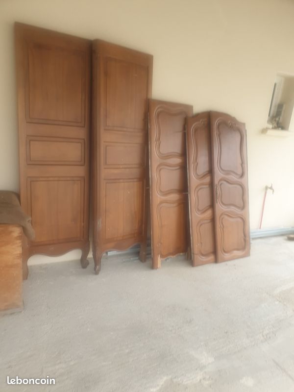 Porte d armoire en noyer (image 1)
