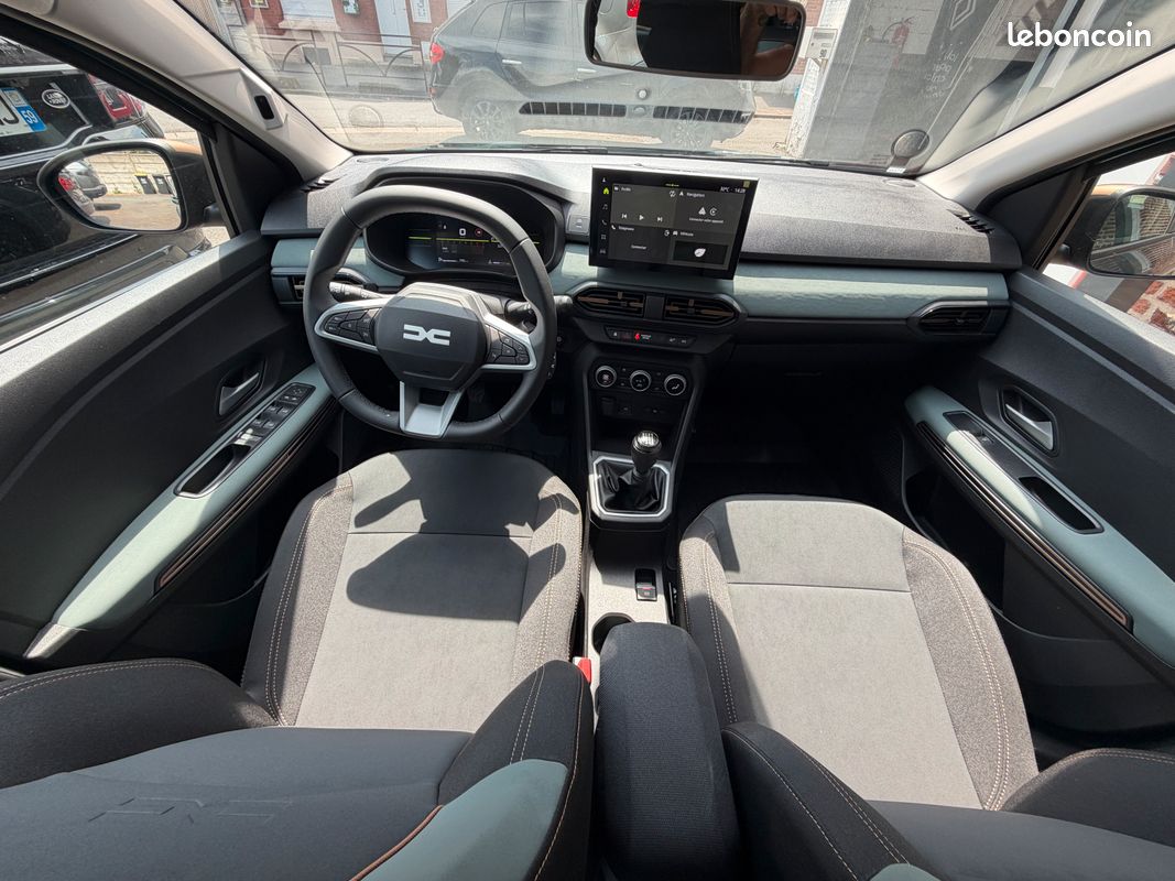 NOUVELLE SANDERO STEPWAY EXTREME TCE 110 cv (image 4)