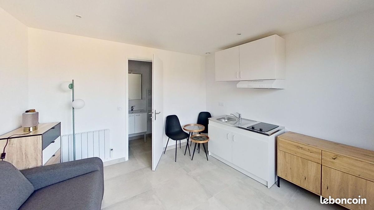 Appartement 1 pièce 15 m² · à Champagne-au-Mont-d'Or · 15 m² · 500 €