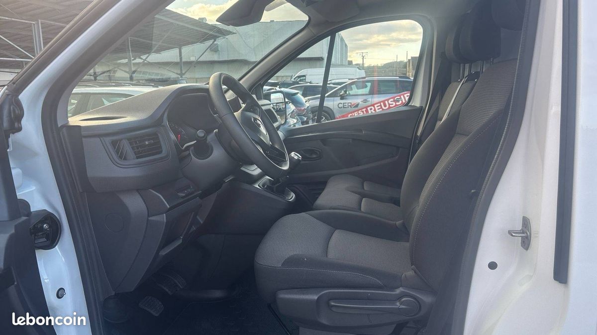 Renault trafic fgn l1h1 3000 kg blue dci 130 (image 14)