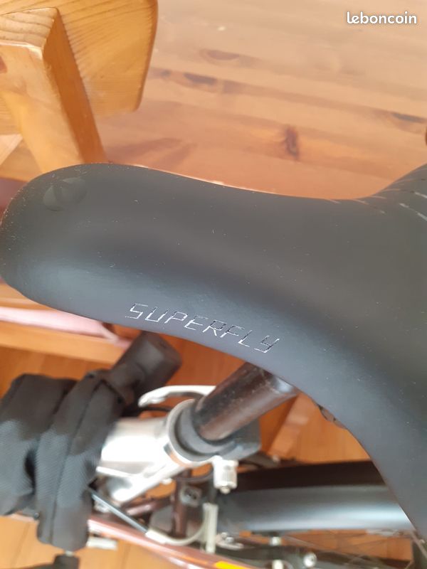 Vélo VTT VTC, tout suspendu, aluminium, 7 vitesses, garde-boue + Antivol neuf (image 4)