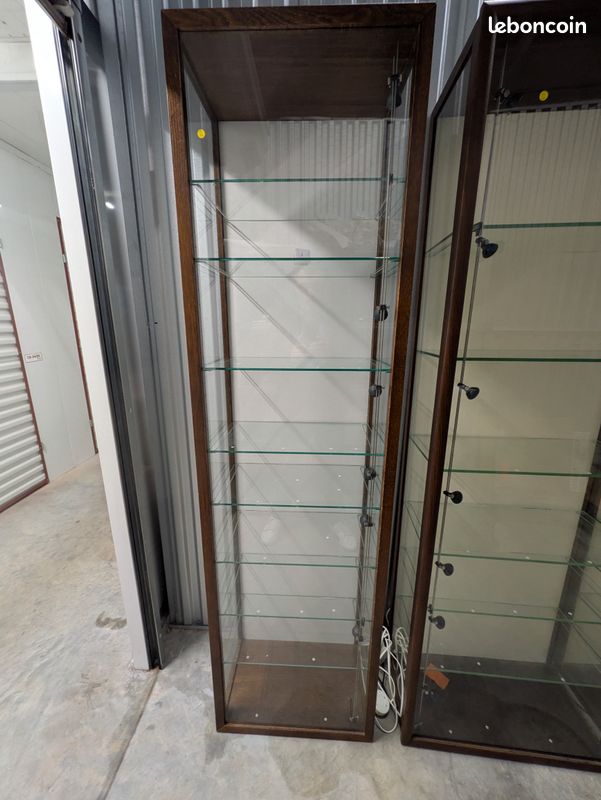 Lot de 4 belles vitrines de collection avec portes étanches (image 1)