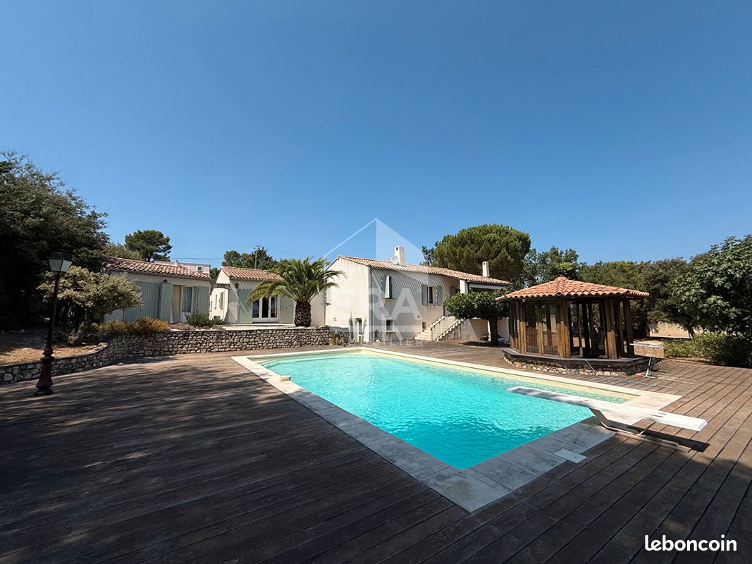 Maison 5 pièces 150 m² · à Saint-Maximin-la-Sainte-Baume · 150 m² · 850 000 €