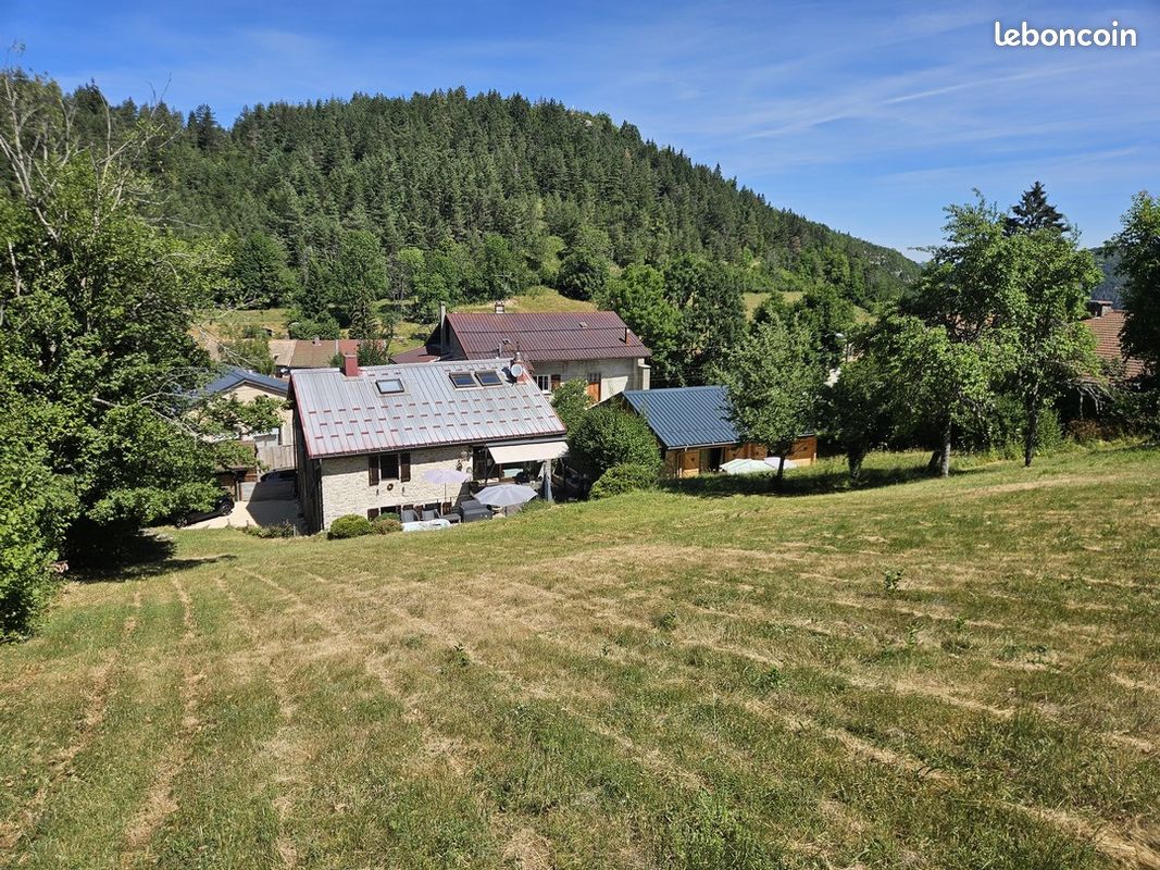 Maison 9 pièces 260 m² · à Choux · 260 m² · 650 000 €