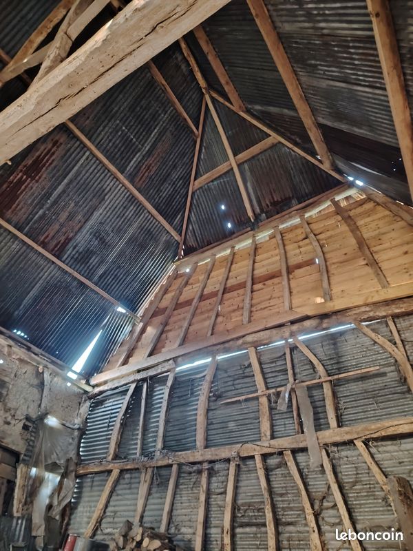 Grange charpente bois (image 3)