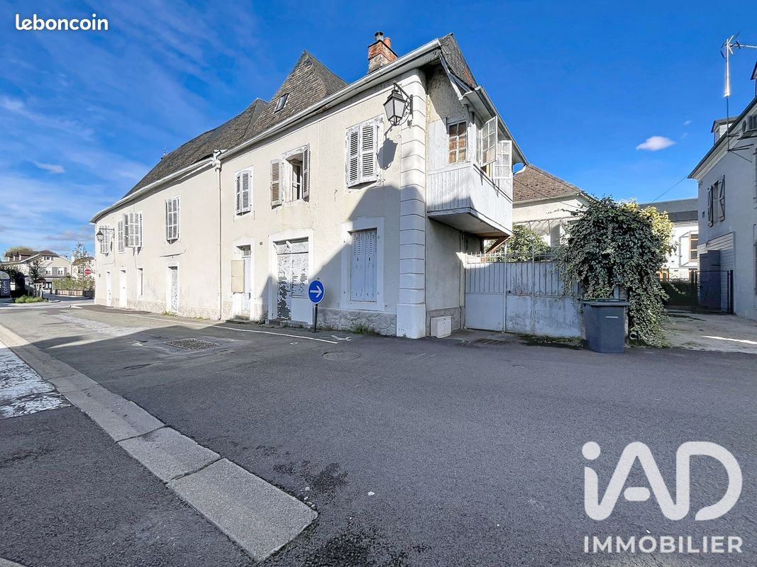 Immeuble 2 pièces 180 m² · à Gan · 180 m² · 189 000 €