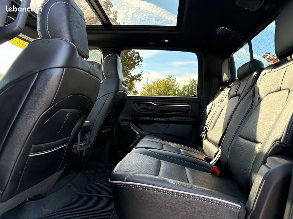 Dodge Ram 1500 V8 5,7L Limited Night Edition 2024 (image 12)