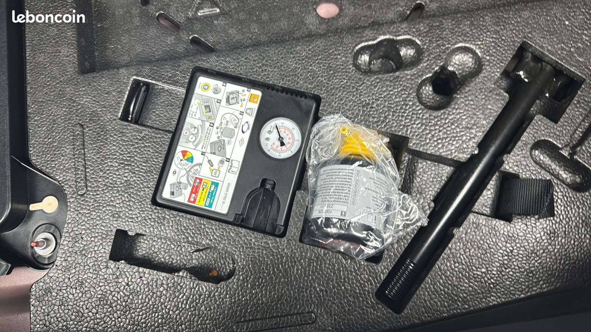 Renault clio e tech full hybrid 145 techno (image 25)