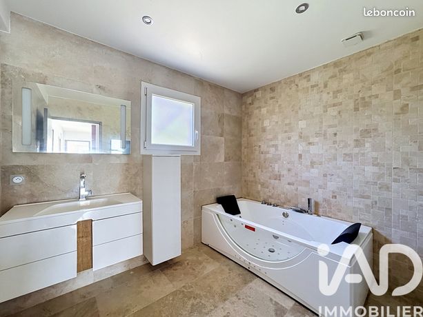 Villa 5 pièces 138 m² — 18