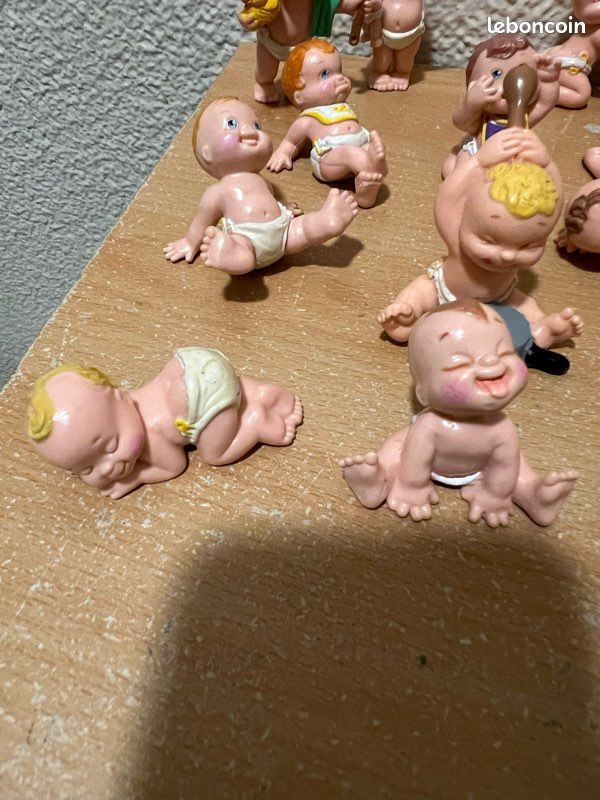 FIGURINE BABIES MAGIQUE babies Galoob el greco couleur chair 5 cm CH007