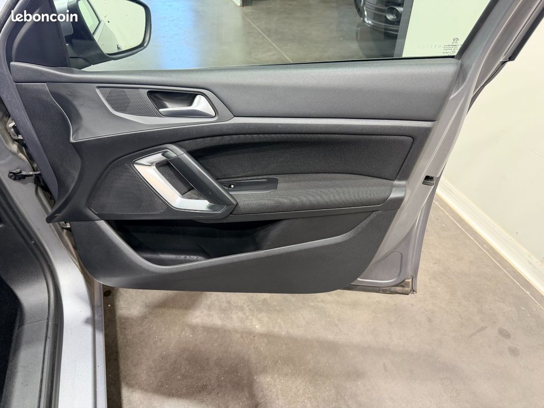 Peugeot 308 Style (image 8)