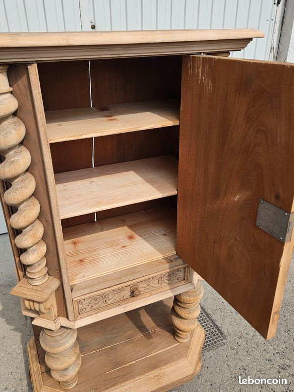Cabinet de style Renaissance à décor religieux – XIXe siècle (image 8)
