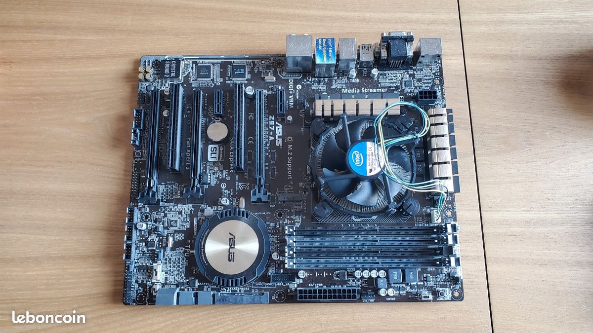 CARTE MÈRE ASUS P8P67 PRO LGA 1155 DDR3 Intel P67(B3) 100 % fonctionnelle EUR 176,95 - FR