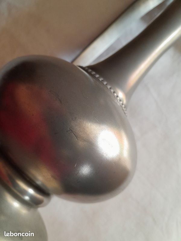 Vase en étain ancien (image 5)