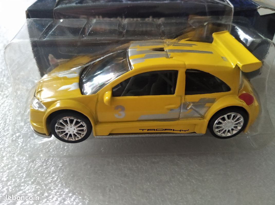 Renault Megane R.S. Trophy 2020 Jaune Sirius – Miniature Échelle 1:43 Pour Collectionneur