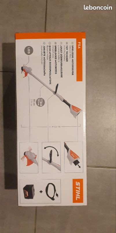 Débroussailleuse STIHL pour enfant à batterie (image 2)