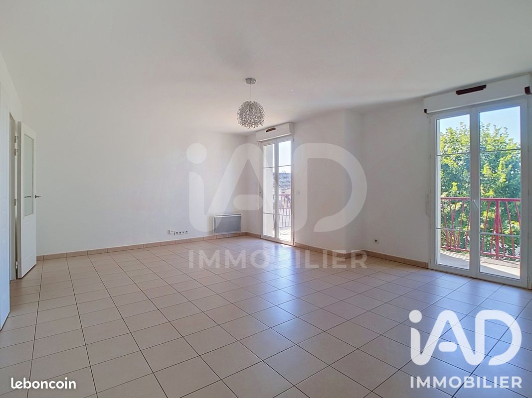 Appartement 3 pièces 68 m² · à Vaux-le-Pénil · 68 m² · 215 000 €