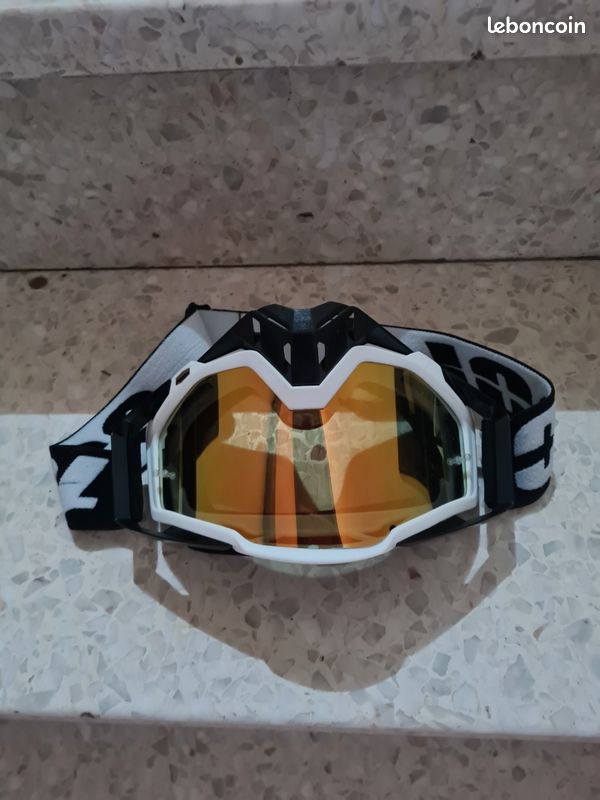 Lunette de casque (image 1)
