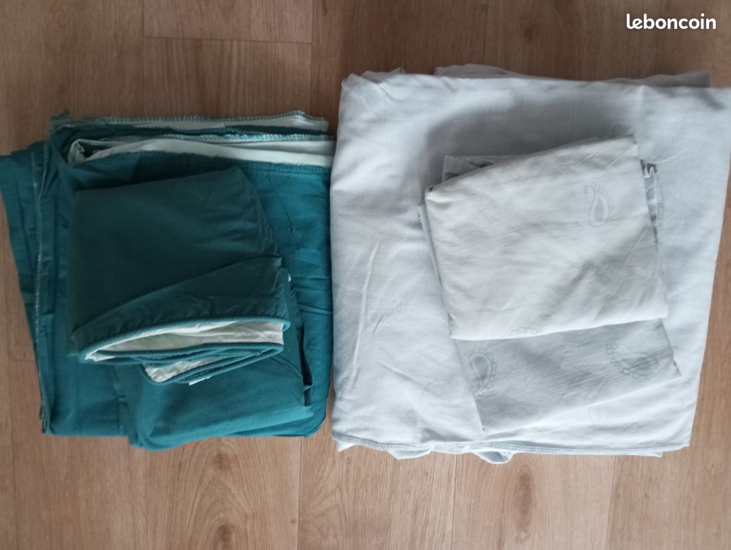 Lot de deux parures de lit bleues (image 1)