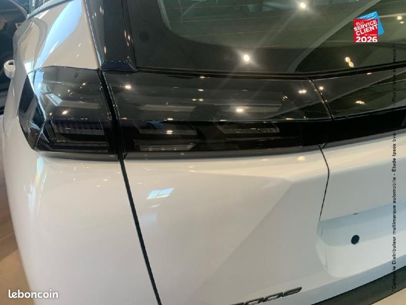 Peugeot 2008 1.2 100ch S&S Style (image 21)