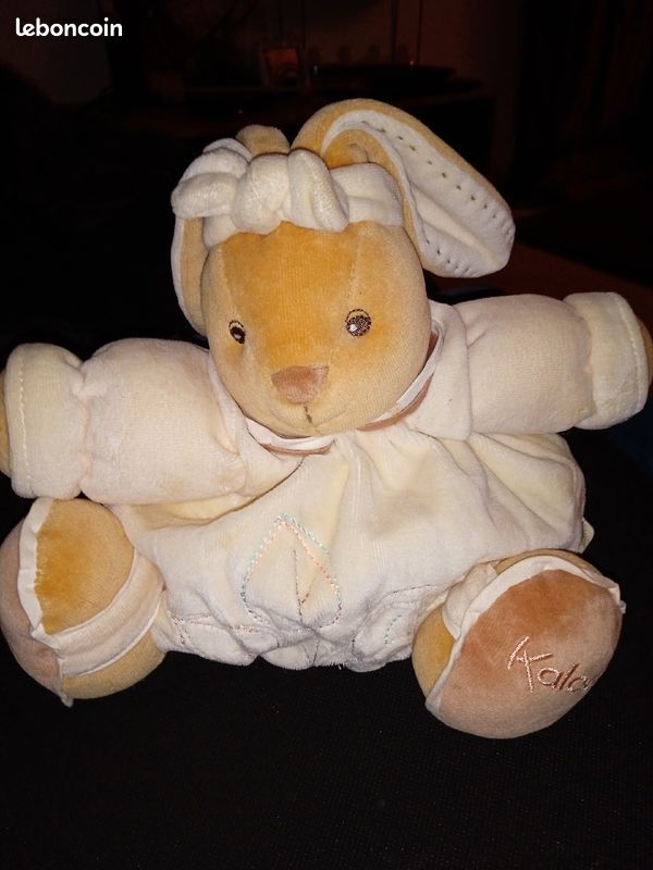 Peluche doudou lapine (image 1)