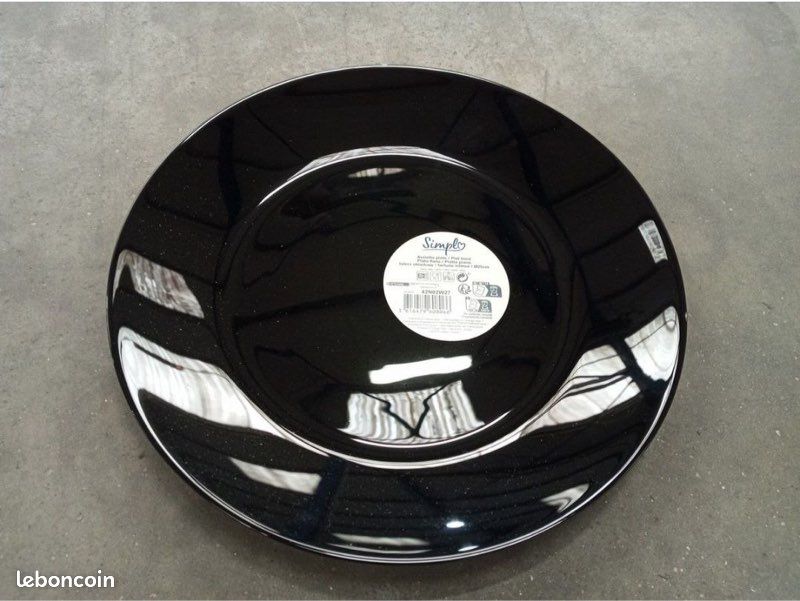 Assiette noir et bol (image 1)