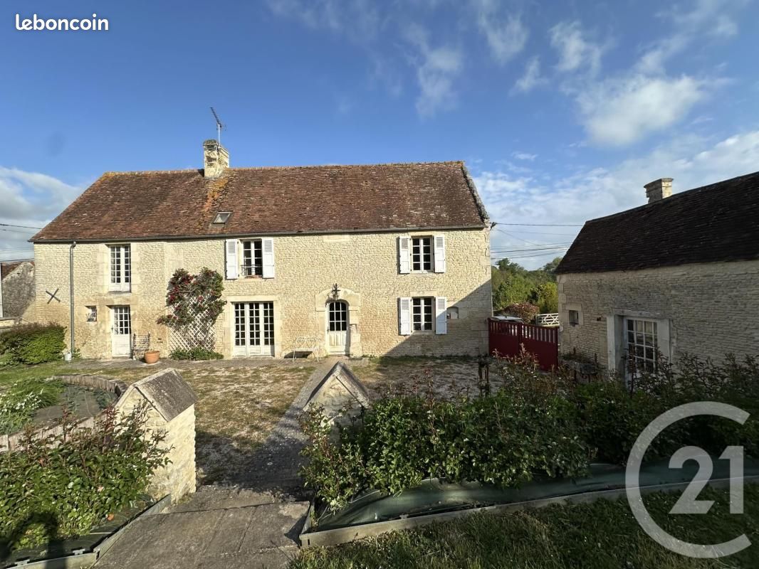 Maison 4 pièces 137 m² · à Ouilly-le-Tesson · 137 m² · 167 000 €