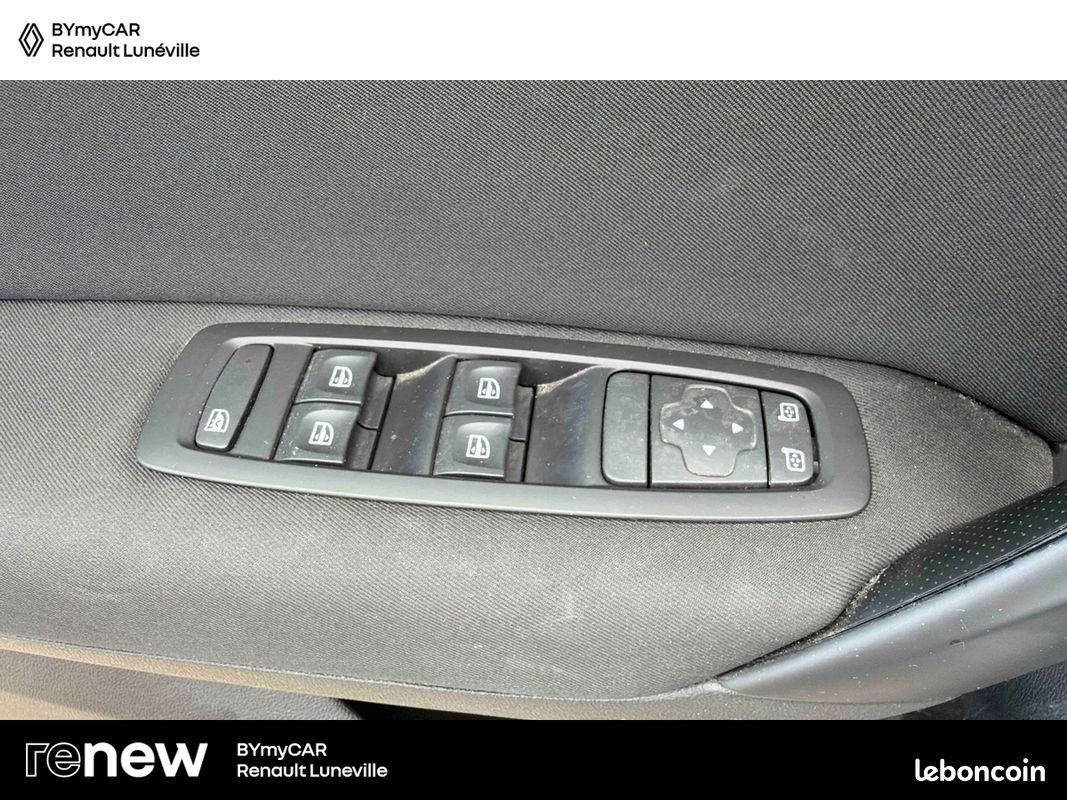 RENAULT Megane IV Berline Blue dCi 115 EDC Evolution (image 20)