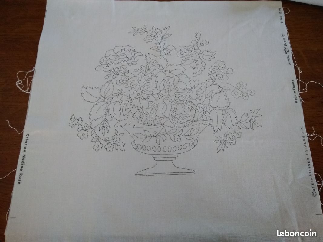 2 toiles broderie (image 1)