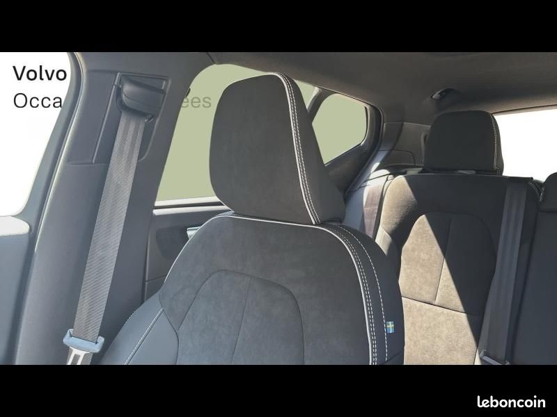 Volvo XC40 B3 163ch Black Edition DCT 7 (image 19)