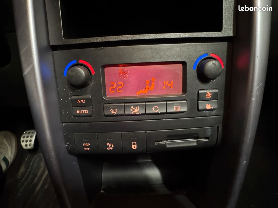 PEUGEOT 207 CC 1.6 150ch 150 SPORT PACK - 2007 - 69 800 km - Suivi complet - Faible kilométrage (image 14)