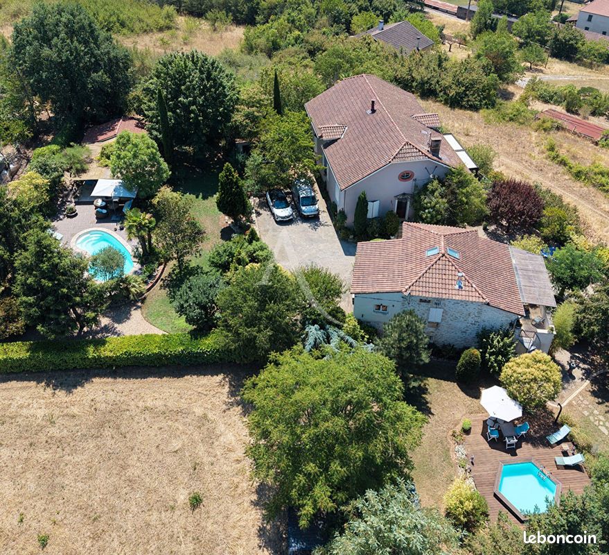 Maison 5 pièces 210 m² · à Douelle · 210 m² · 569 000 €