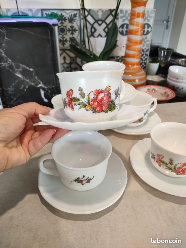 Lot De 6 Grandes Tasses à Café Arcopal Motif Tulipe - Vintage Avec Soucoupes