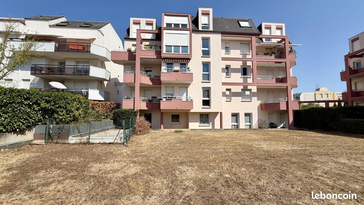 Appartement 1 pièce 44 m² · à Fontaine-lès-Dijon · 44 m² · 135 000 €