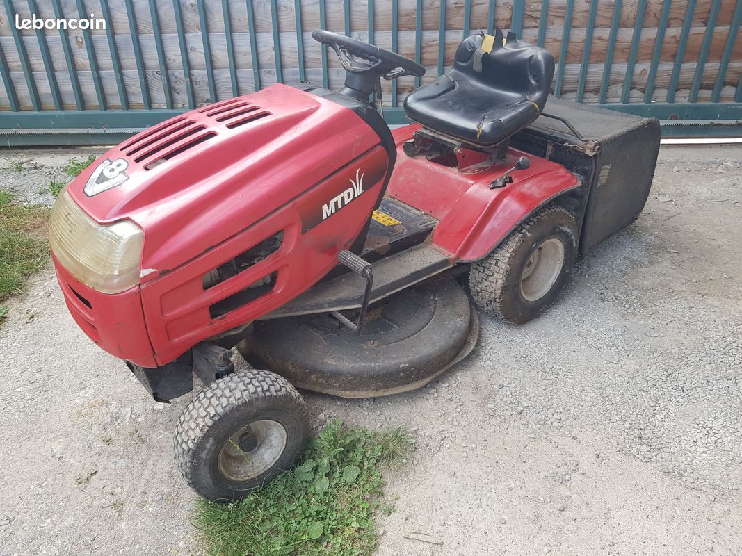 Tracteur tondeuse MTD RH115B (image 1)