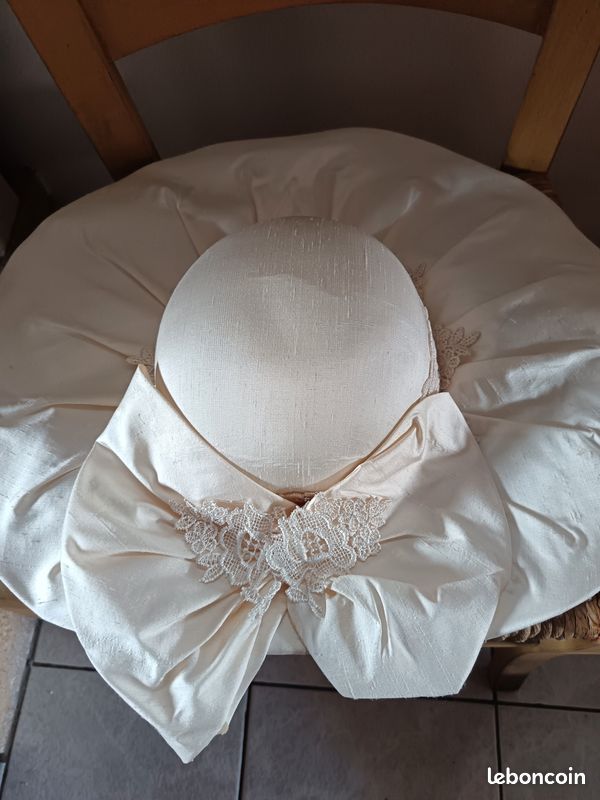Capeline/chapeau en soie (image 2)