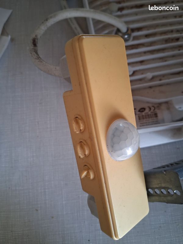 Projecteur LED (image 2)