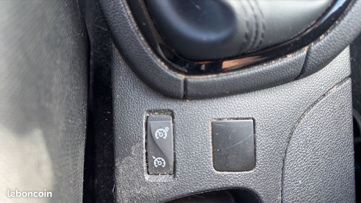 Renault Clio IV 0.9 TCe 90 Zen (image 22)
