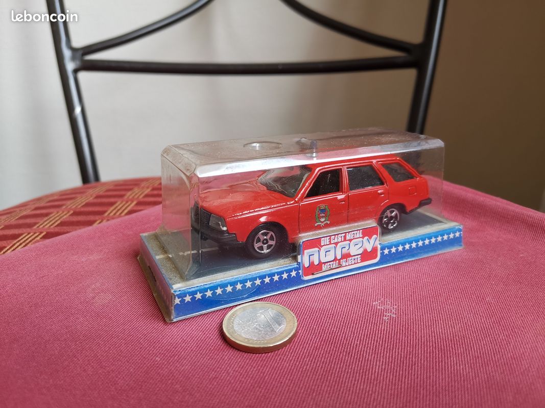 RARE RENAULT 18 Turbo ou R18 Turbo Rouge 1981 Norev 1/43 Ref