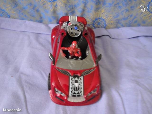 Voiture lance missile spiderman (image 1)