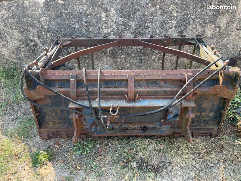 Godet crocodile (image 1)