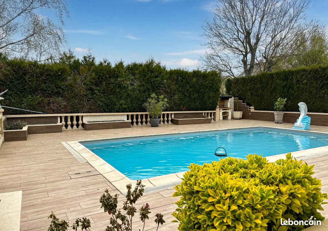 Maison 7 pièces 238 m² · à Périgny · 238 m² · 520 000 €