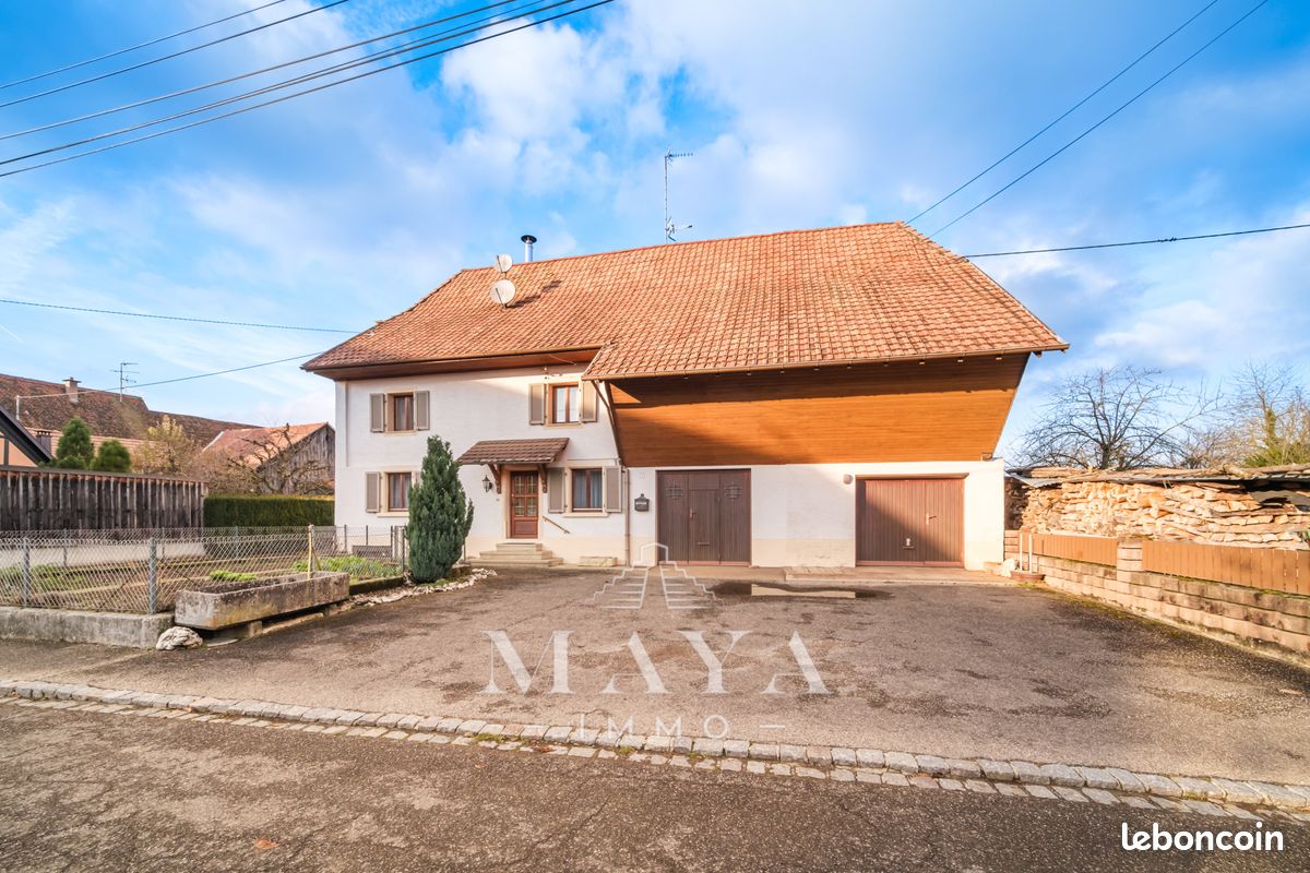 Maison 7 pièces 138 m² · à Oltingue · 138 m² · 210 000 €