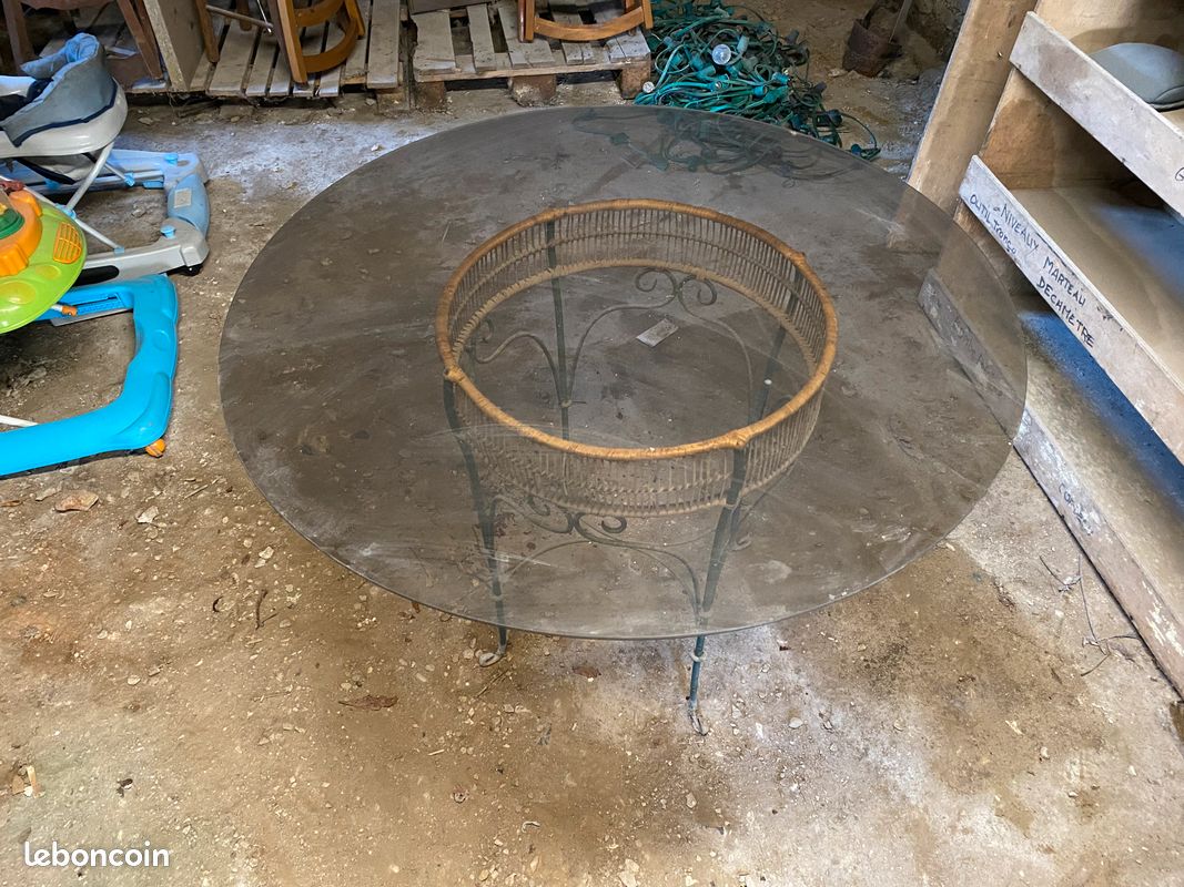 Table (image 1)