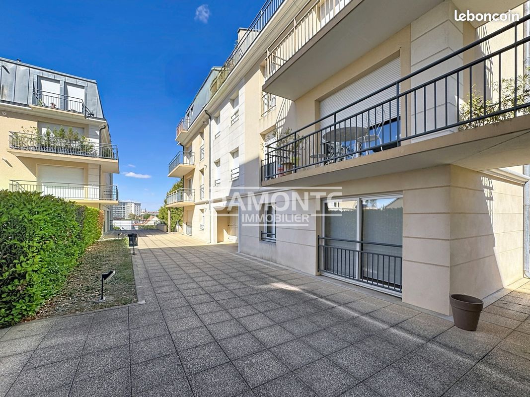 Appartement 4 pièces 105 m² · à Saint-André-les-Vergers · 105 m² · 230 000 €