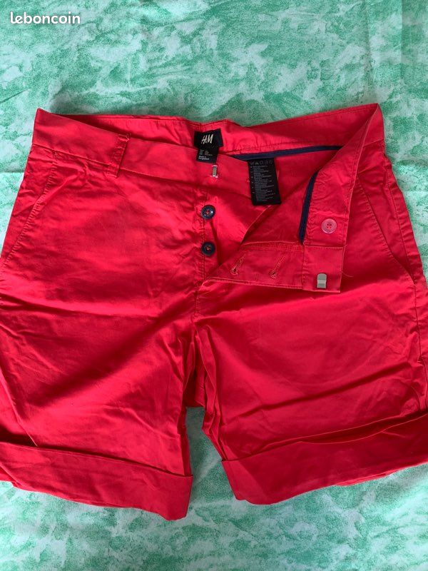 Short bermudas NEUF H & M TAILLE 46 rose fushia avec revers poches devan et dos Fermeture à bou (image 3)