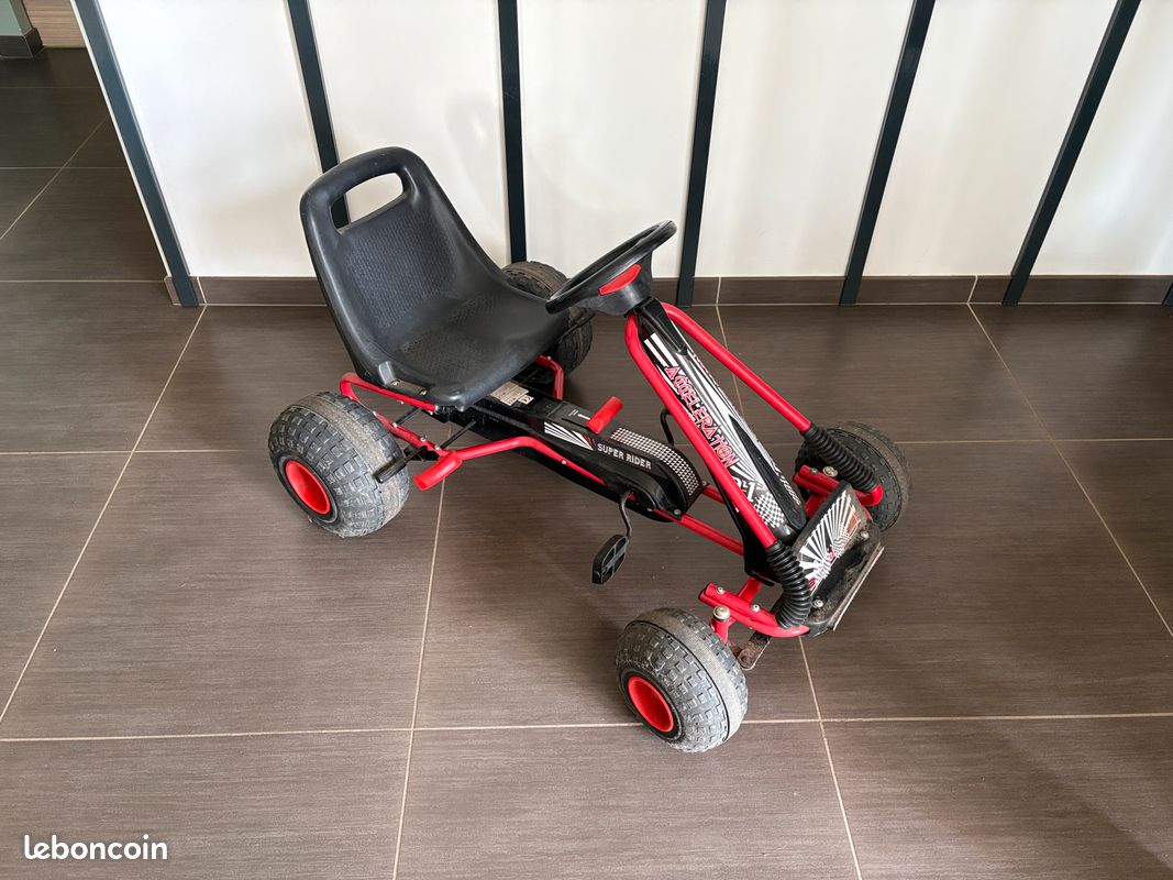 Kart enfant à pédales Super Rider rouge et noir (image 2)