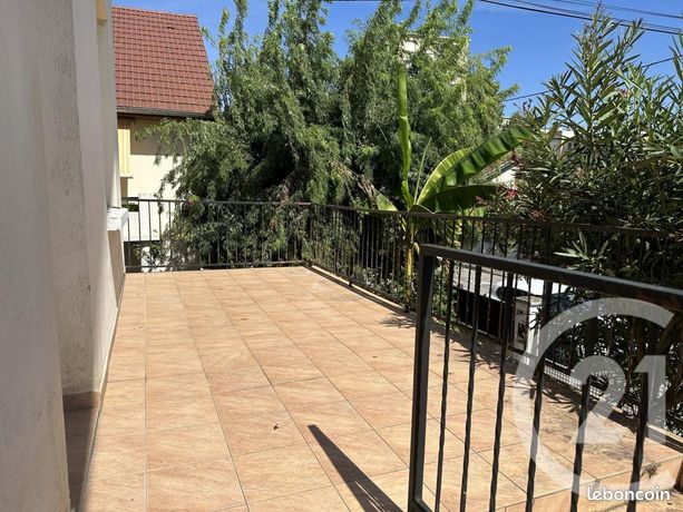 Maison 7 pièces 162 m² — 12